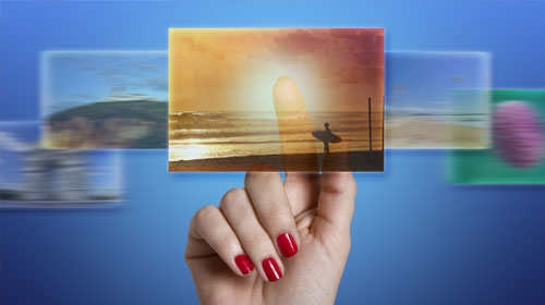 中国游泳健将在决赛中夺得金牌